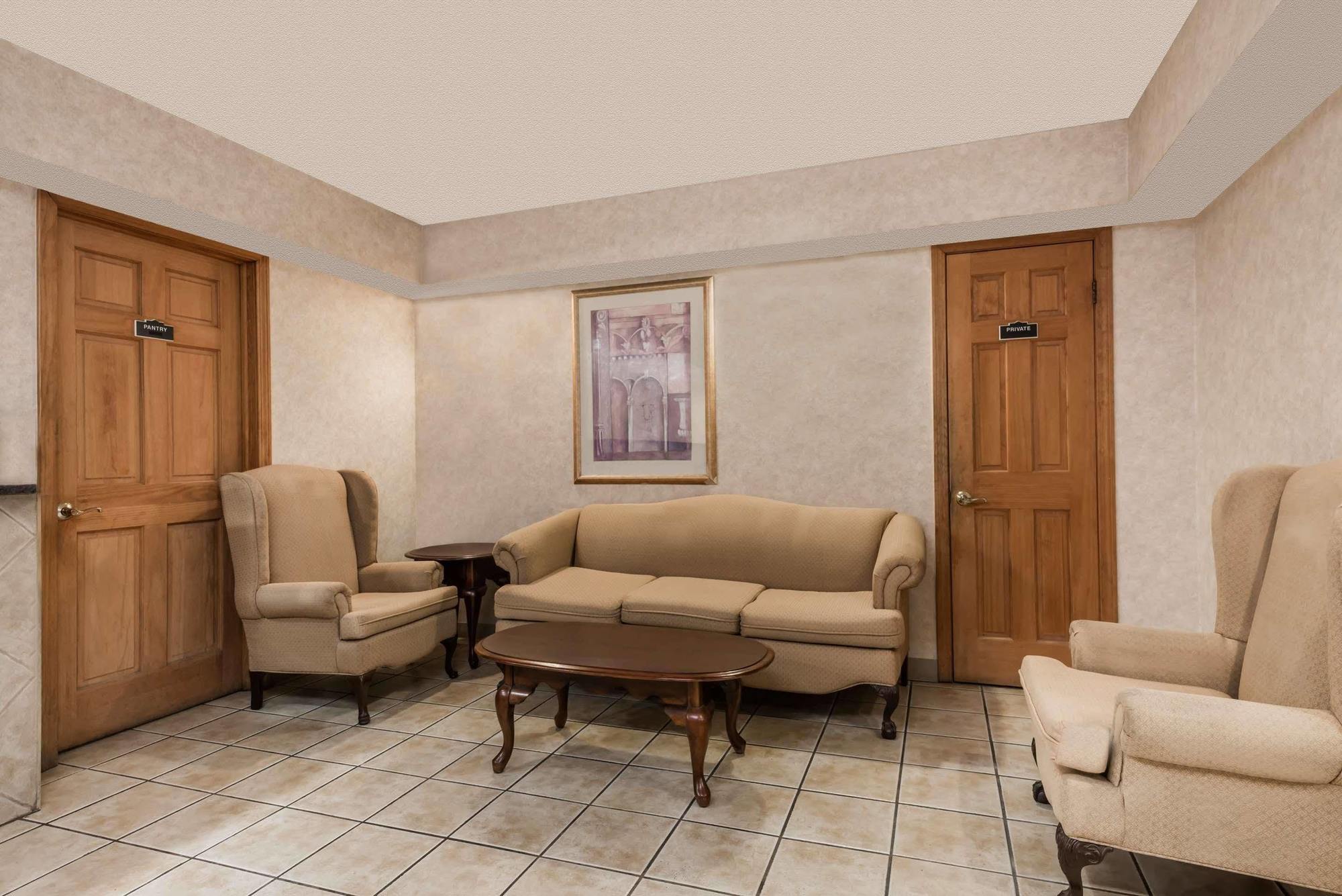 Days Inn By Wyndham Lenox Ma Dış mekan fotoğraf