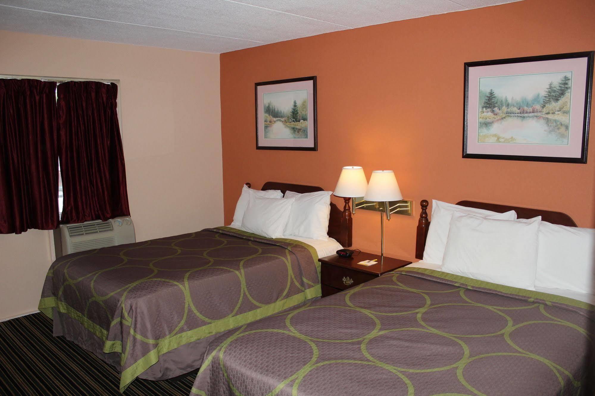 Days Inn By Wyndham Lenox Ma Dış mekan fotoğraf